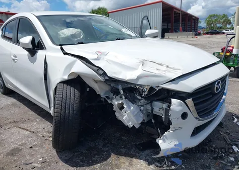 2018 Mazda Mazda3 Touring z USA, uszkodzony, nr VIN 3MZBN1V32JM216852